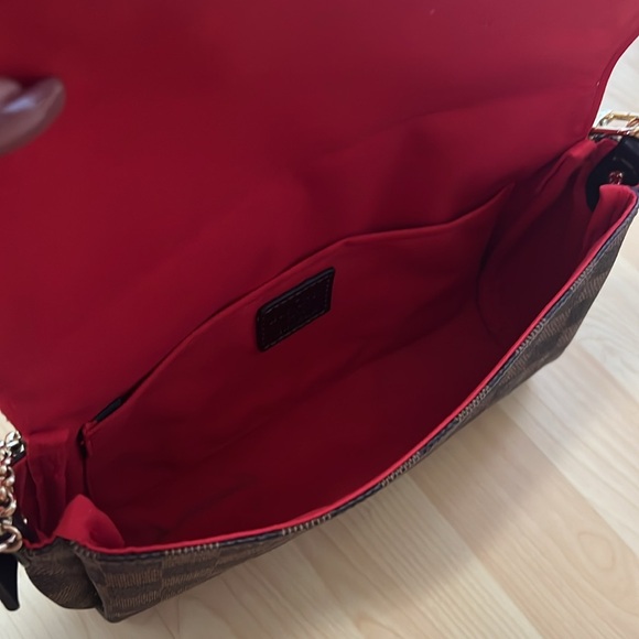 New Brown Checkered Shoulder Crossbody Bag Purse with Gold Chain - Picture 6 of 10